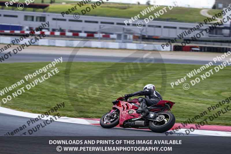 cadwell no limits trackday;cadwell park;cadwell park photographs;cadwell trackday photographs;enduro digital images;event digital images;eventdigitalimages;navarra;no limits trackdays;peter wileman photography;racing digital images;trackday digital images;trackday photos